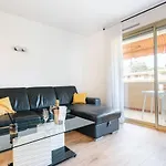 Appartement Spacieux 3 Pieces A 5 Min Des Plages A Pieds